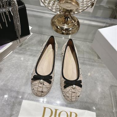 DIOR   2025新款女生休閒時尚鞋子
