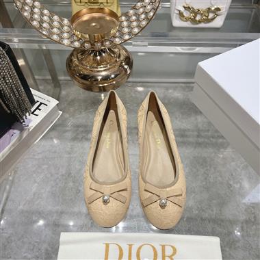 DIOR   2025新款女生休閒時尚鞋子