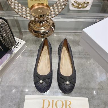 DIOR   2025新款女生休閒時尚鞋子