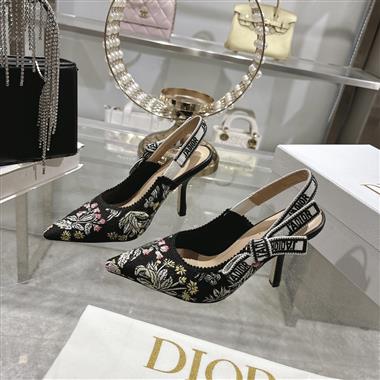 DIOR   2025新款女生休閒時尚鞋子