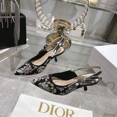 DIOR   2025新款女生休閒時尚鞋子