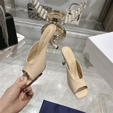 DIOR   2025新款女生休閒時尚鞋子