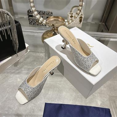 DIOR   2025新款女生休閒時尚鞋子