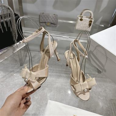 DIOR   2025新款女生休閒時尚鞋子
