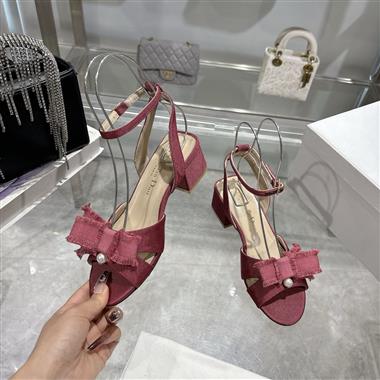 DIOR   2025新款女生休閒時尚鞋子