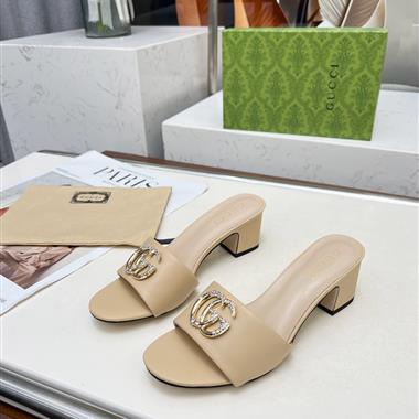 GUCCI   2025新款女生休閒時尚鞋子