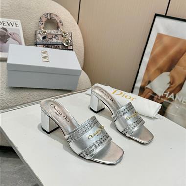 DIOR   2025新款女生休閒時尚鞋子
