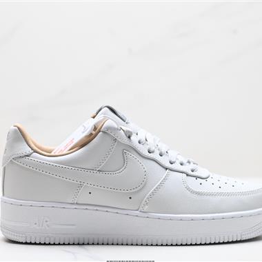 NIKE AIR FORCE 1‘07 LV8