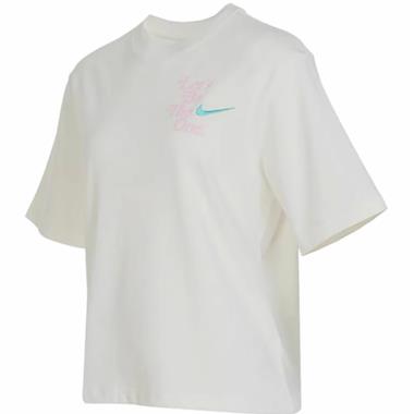 NIKE   2025夏季新款女生短袖T恤