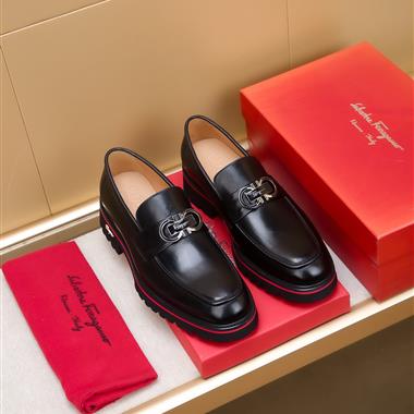 Ferragamo   2025新款男生休閒時尚鞋子