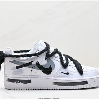 NIKE AIR FORCE 1‘07