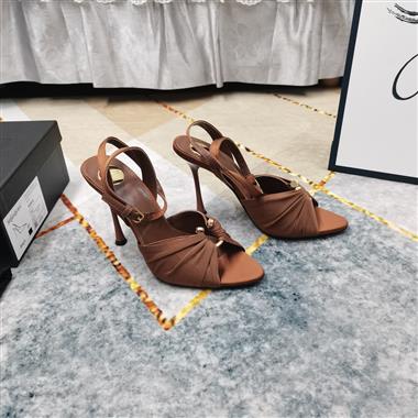 YSL  2025新款女生休閒時尚鞋子
