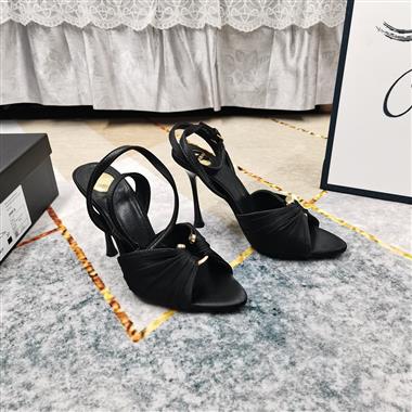 YSL  2025新款女生休閒時尚鞋子