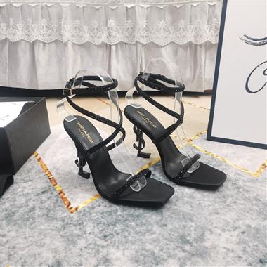 YSL  2025新款女生休閒時尚鞋子