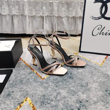 YSL  2025新款女生休閒時尚鞋子