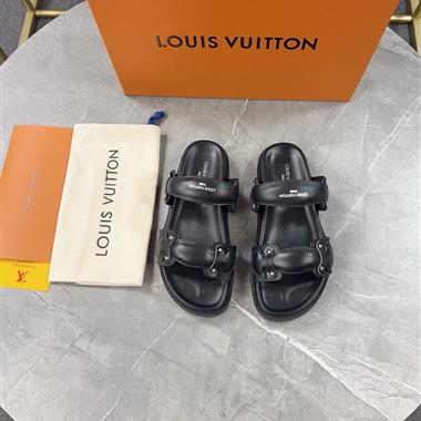 Louis Vuitton   2025新款女生休閒時尚鞋子