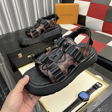 Louis Vuitton   2025新款男生休閒時尚鞋子