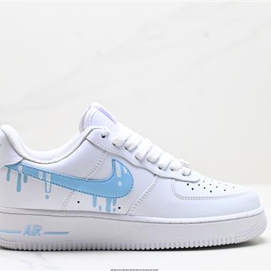 NIKE AIR FORCE 1‘07