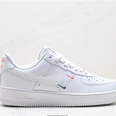 NIKE AIR FORCE 1‘07