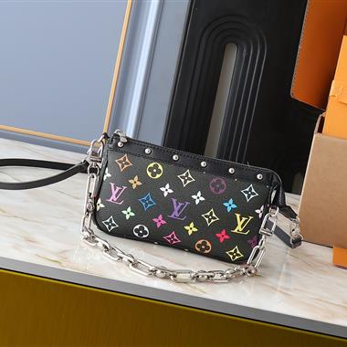 LOUIS VUITTON   2025新款女生時尚包包  尺寸：22*13*4CM