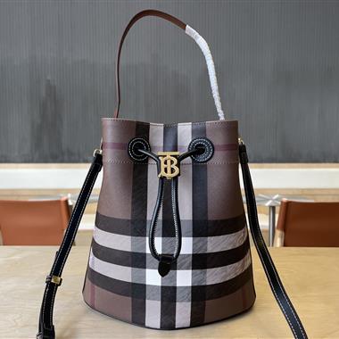 BURBERRY   2025新款女生時尚包包  尺寸：16*26*26CM
