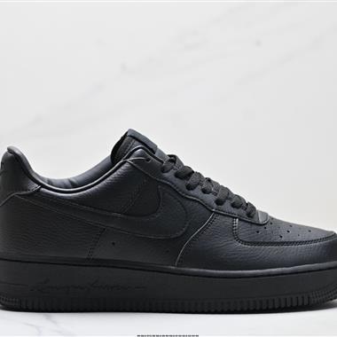 NIKE AIR FORCE 1‘07 