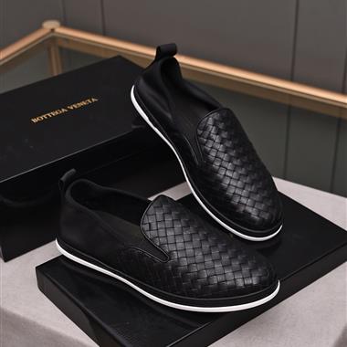 BOTTEGA VENETA  2025新款男生休閒時尚鞋子