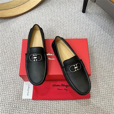 Ferragamo   2025新款男生休閒時尚鞋子