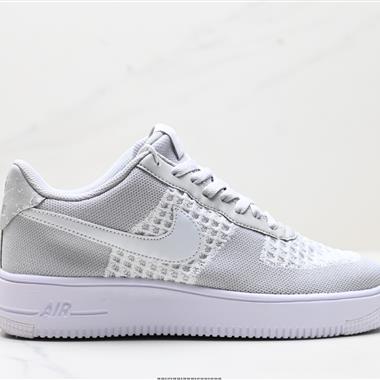 NIKE AIR FORCE 1‘07