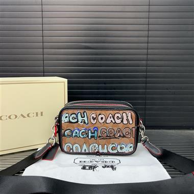 COACH    2025新款男生時尚包包  尺寸：12*20CM