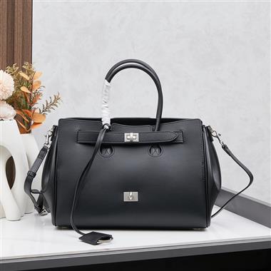 Balenciaga  2025新款女生時尚包包  尺寸：30*22*12CM