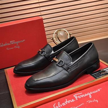 Ferragamo   2025新款男生休閒時尚鞋子