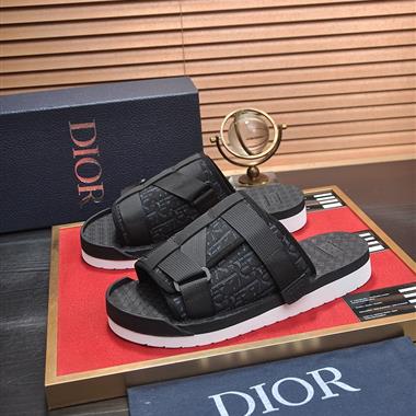 DIOR   2025新款男生休閒時尚鞋子