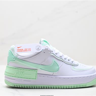 NIKE WMNS Air Force 1 Shadow