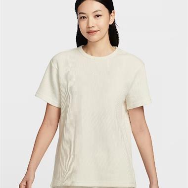 NIKE   2025夏季新款女生短袖T恤