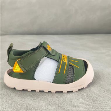 Adidas  兒童包頭涼鞋