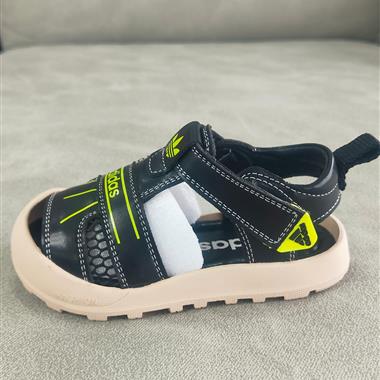 Adidas  兒童包頭涼鞋