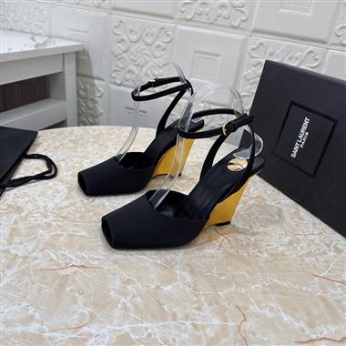 YSL   2025新款女生休閒時尚鞋子