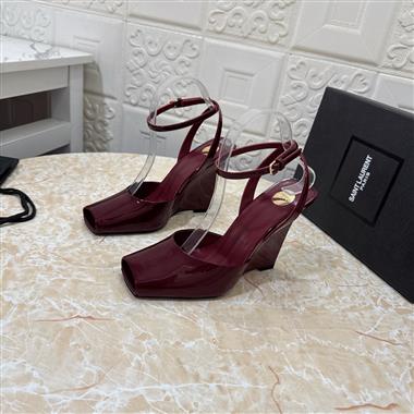 YSL   2025新款女生休閒時尚鞋子