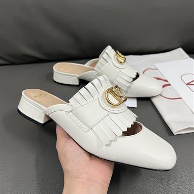 Valentino    2025新款女生休閒時尚鞋子