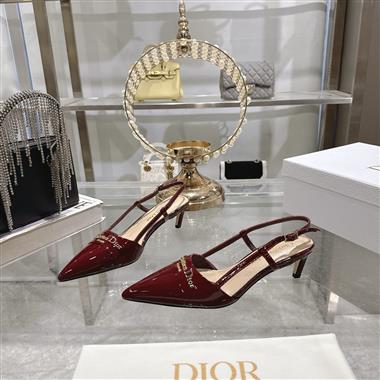 DIOR   2025新款女生休閒時尚鞋子
