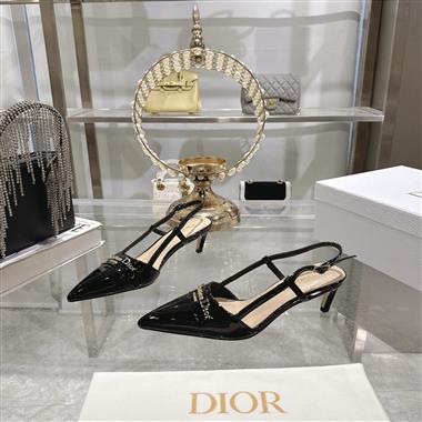 DIOR   2025新款女生休閒時尚鞋子