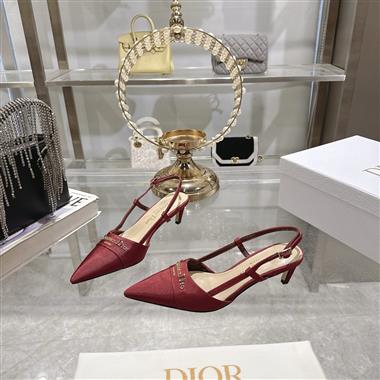 DIOR   2025新款女生休閒時尚鞋子