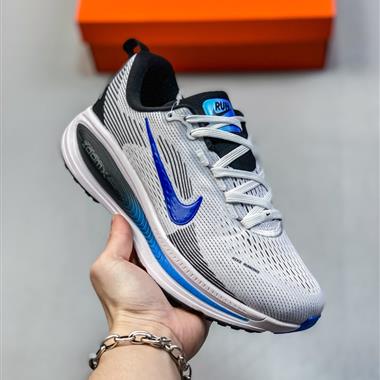 Nike VOMERO 18 公路專業跑步鞋
