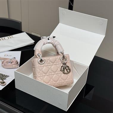 DIOR   2025新款女生時尚包包  尺寸：17CM