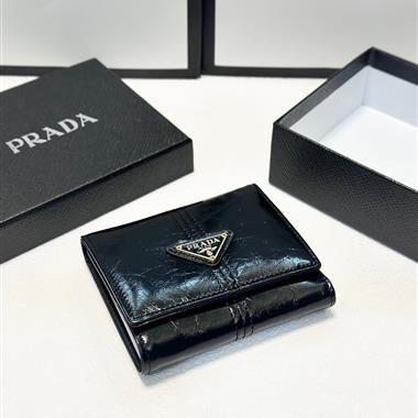 PRADA   2025新款時尚包包  尺寸：12*10CM