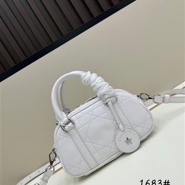 DIOR   2025新款女生時尚包包  尺寸:21*13*5CM