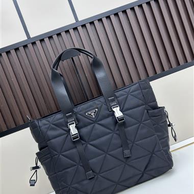 PRADA   2025新款女生時尚包包  尺寸:39CM