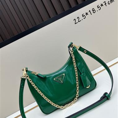 PRADA   2025新款女生時尚包包 尺寸：22.5*18.5*7CM
