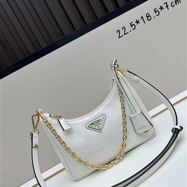 PRADA   2025新款女生時尚包包 尺寸：22.5*18.5*7CM
